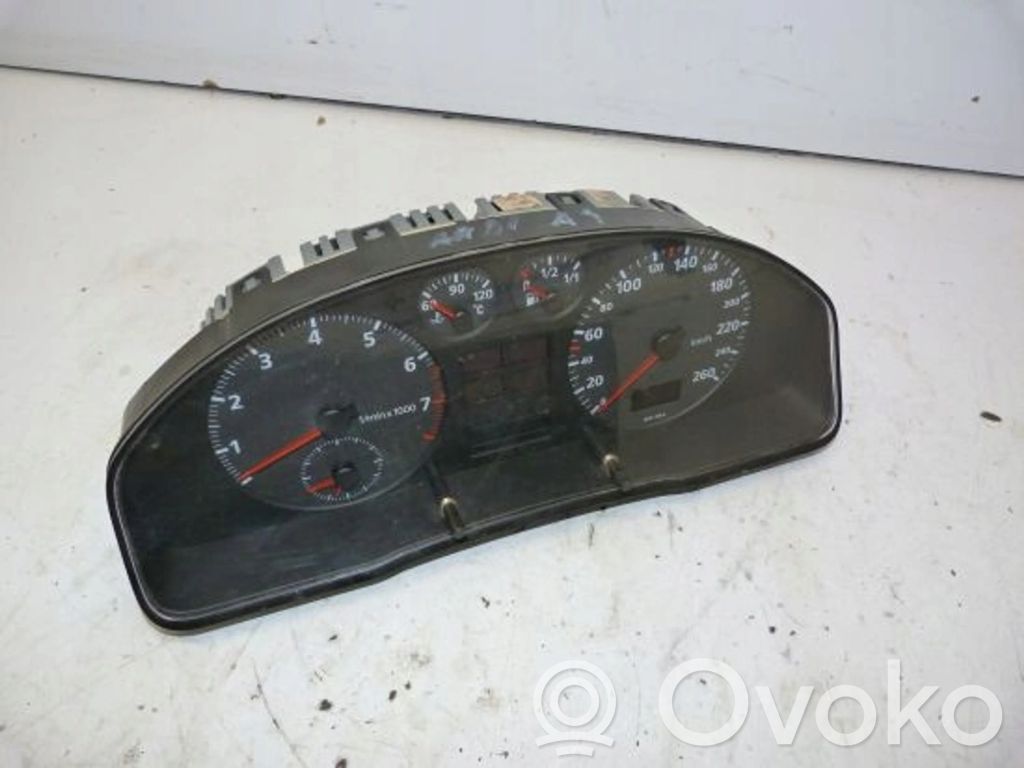 Audi A4 S4 B5 8D Tachimetro (quadro strumenti) 