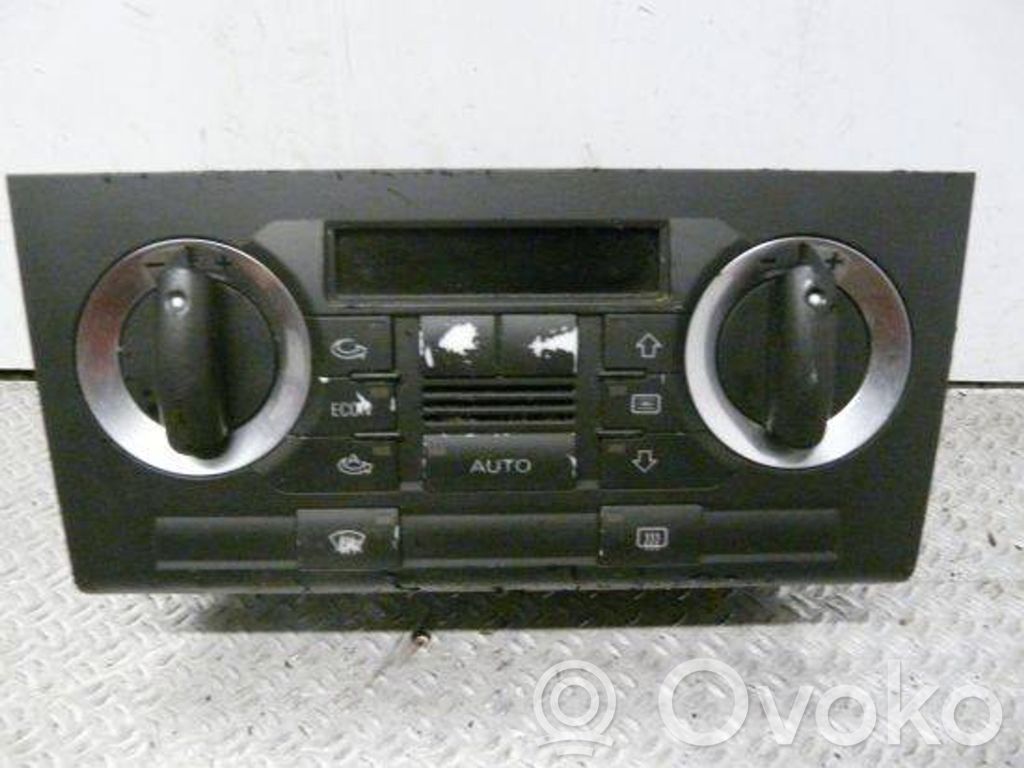 Audi A3 S3 8P Climate control unit 