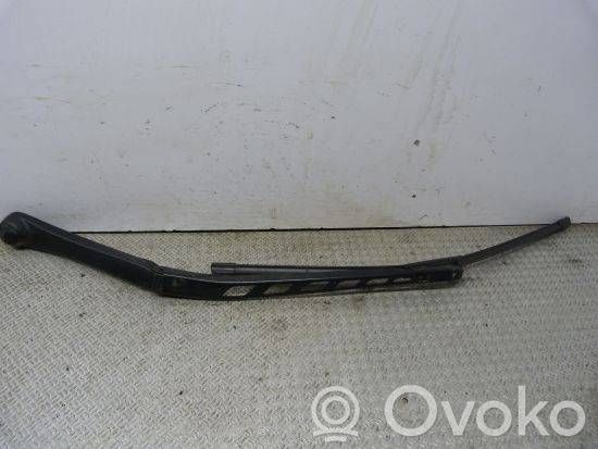 BMW 5 E60 E61 Priekšējā loga tīrītāja kājiņa 