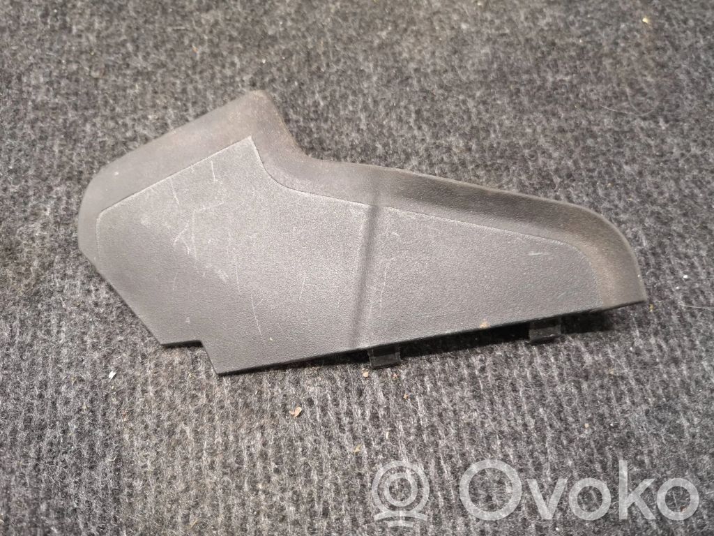 Tail light part   68175181AA