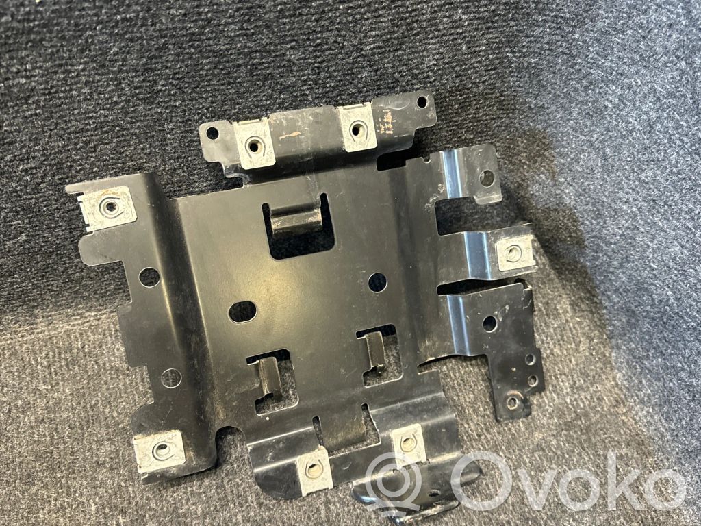 Dodge Durango III Engine control unit holder 
