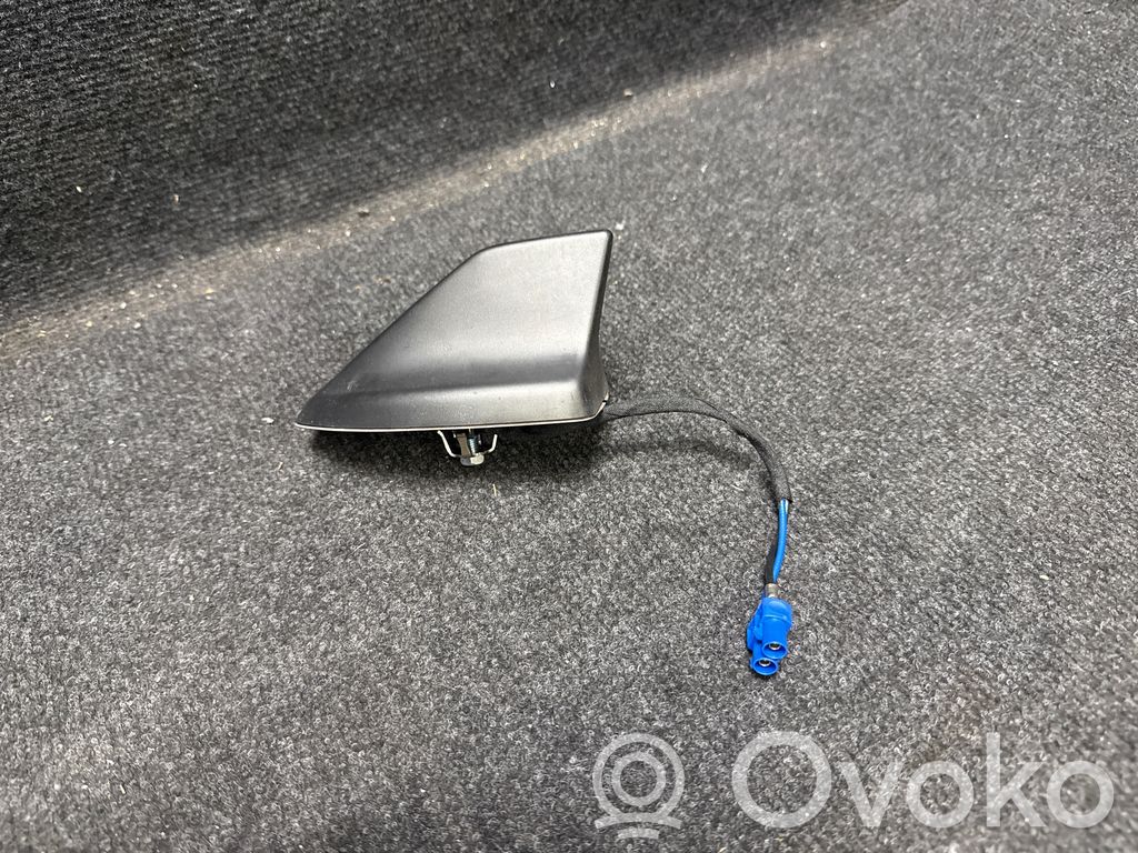 GPS-pystyantenni   MB5T19K351AA,61154A,120163W2870