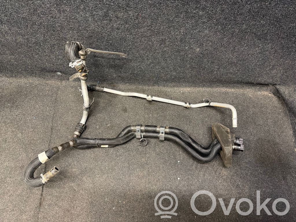 Jeep Grand Cherokee WL Engine coolant pipe/hose 