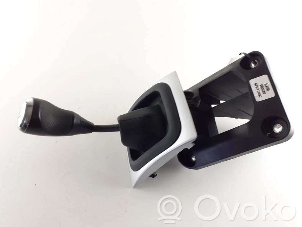 Dodge Caliber Gear shifter/selector 