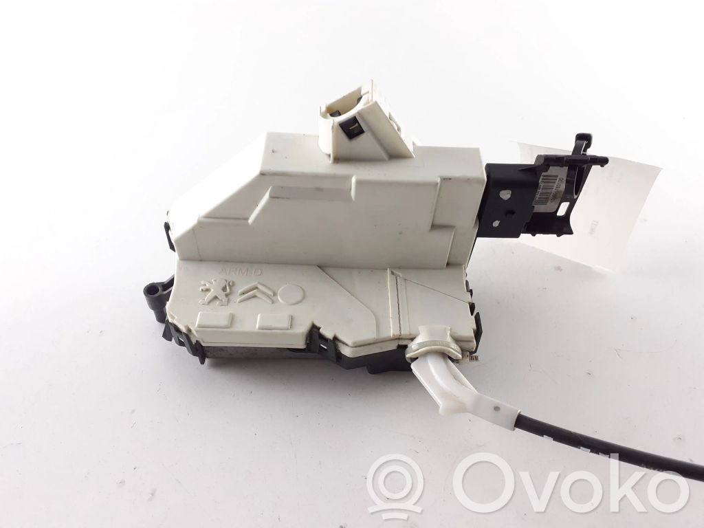 Citroen C5 Priekšpusē slēdzene 