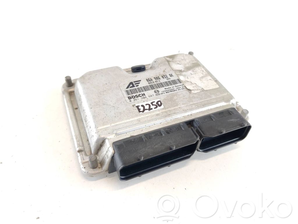 Volkswagen Sharan Engine control unit/module 