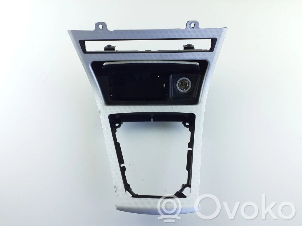 BMW X3 E83 Gear shifter surround trim plastic 