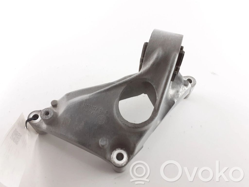 Tesla Model 3 Engine mounting bracket 