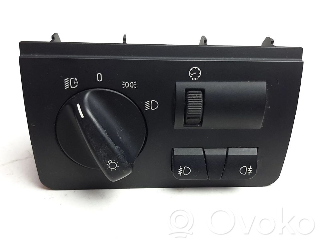 Light switch   6909775,M6424