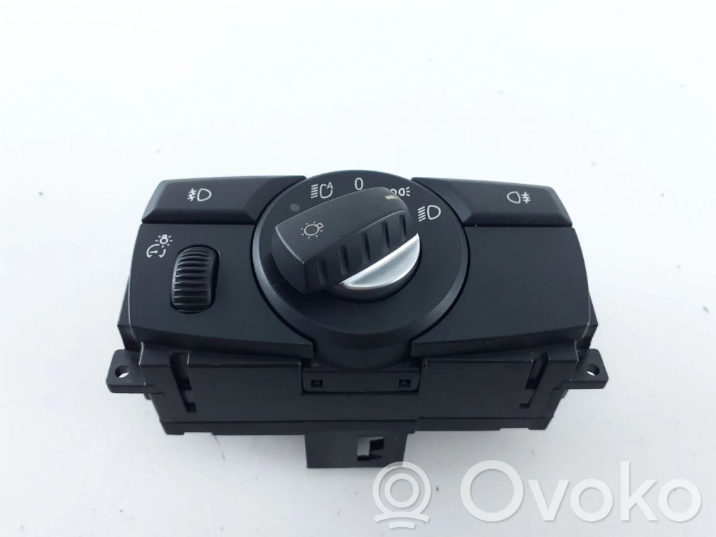 Lichtschalter   6988565