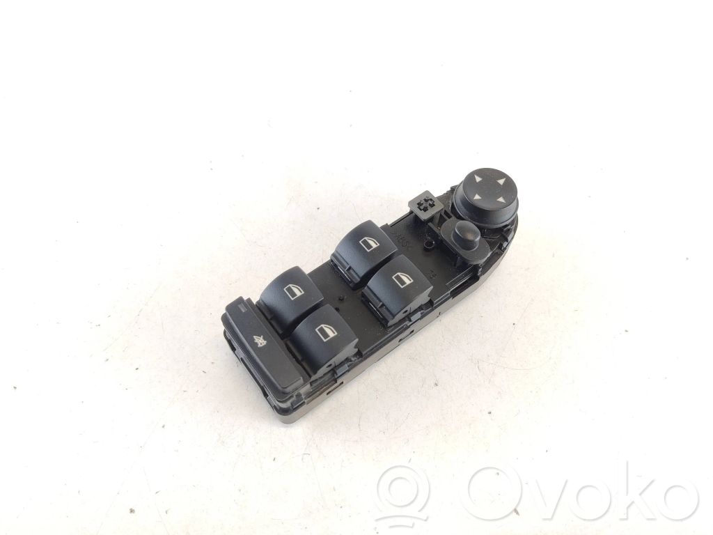 Electric window control switch   9122110