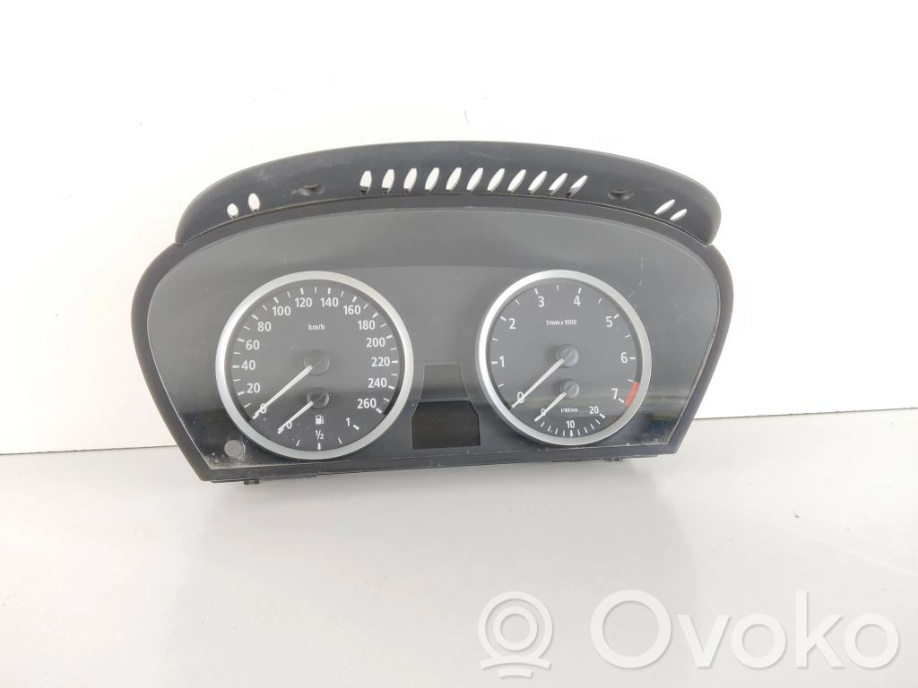 BMW 5 E60 E61 Nopeusmittari (mittaristo) 
