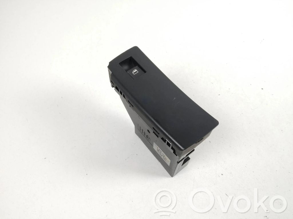 Electric window control switch   6944553
