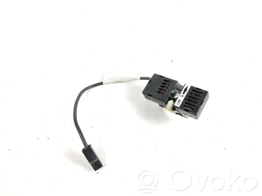 Tesla Model X Antenos stiprintuvas 