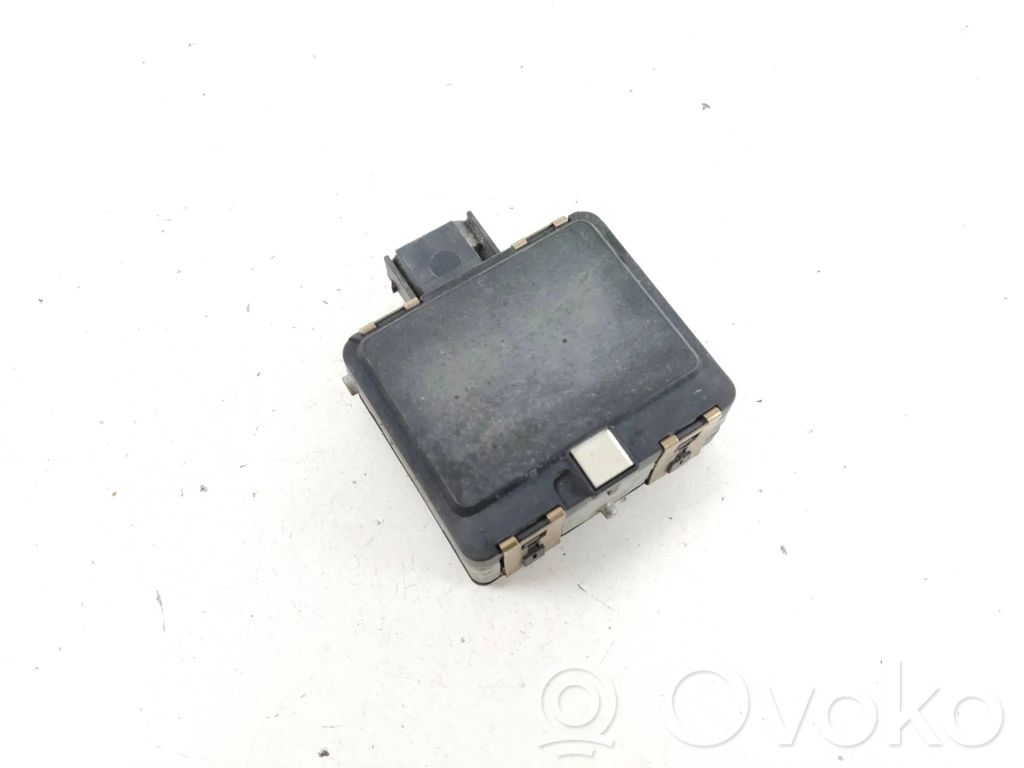 Tesla Model S Distronic sensor radar 