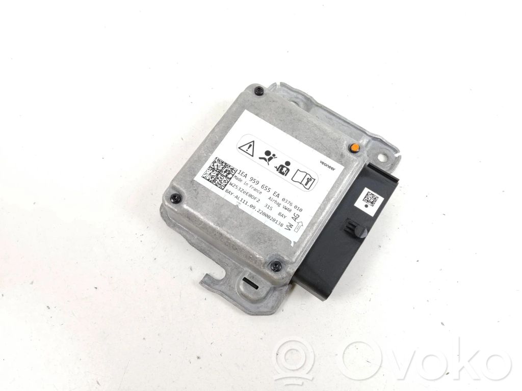 Skoda Enyaq iV Airbag control unit/module 
