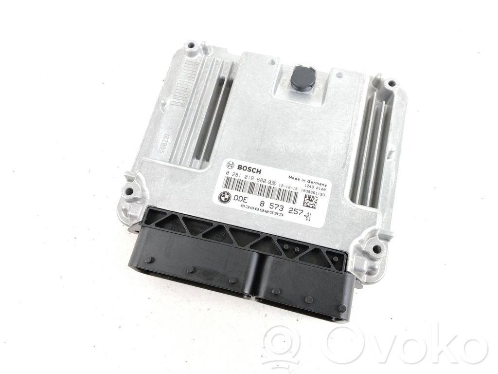BMW 3 F30 F35 F31 Variklio valdymo blokas 