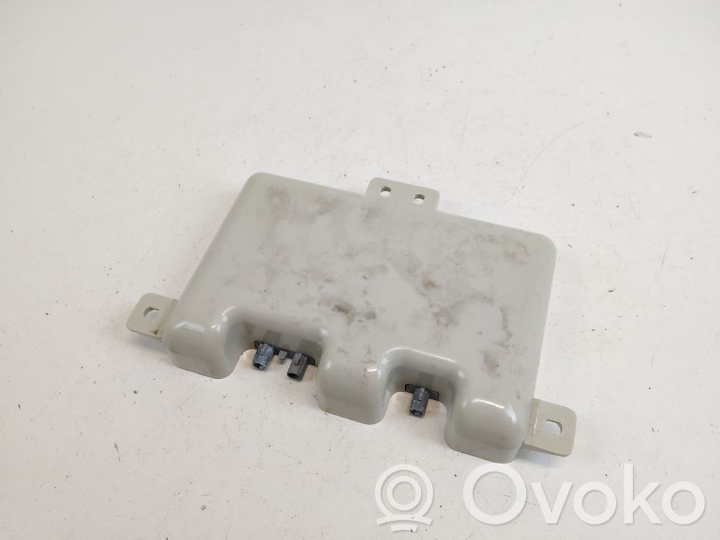 BMW 6 F12 F13 Antenos stiprintuvas 