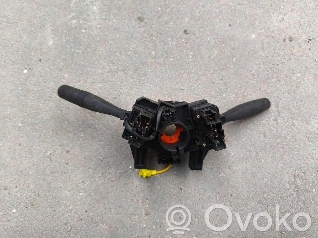 Land Rover Freelander Interruptor/palanca de limpiador de luz de giro 
