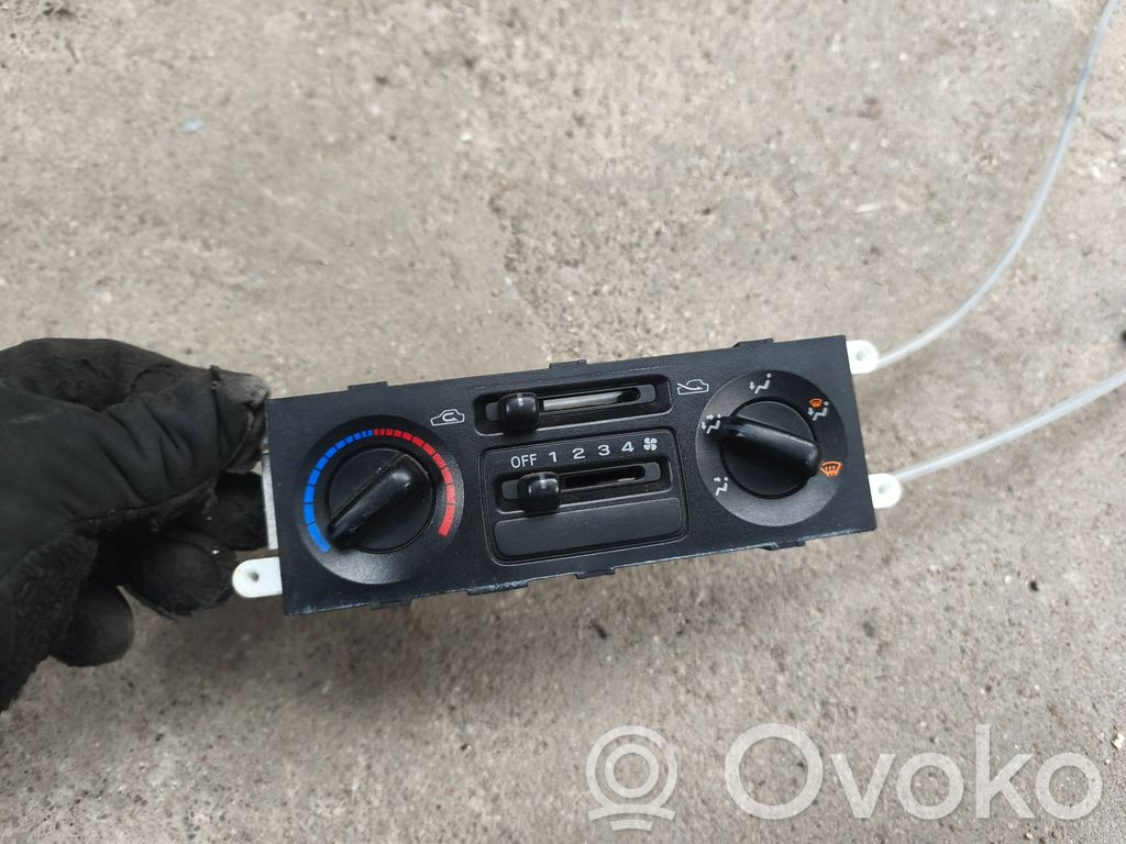 Subaru Forester SF Climate control unit 