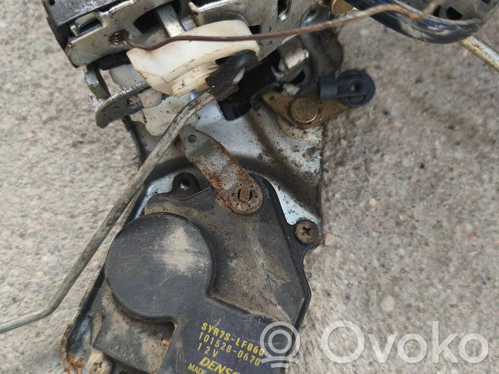 Suzuki Jimny Zamek drzwi przednich 