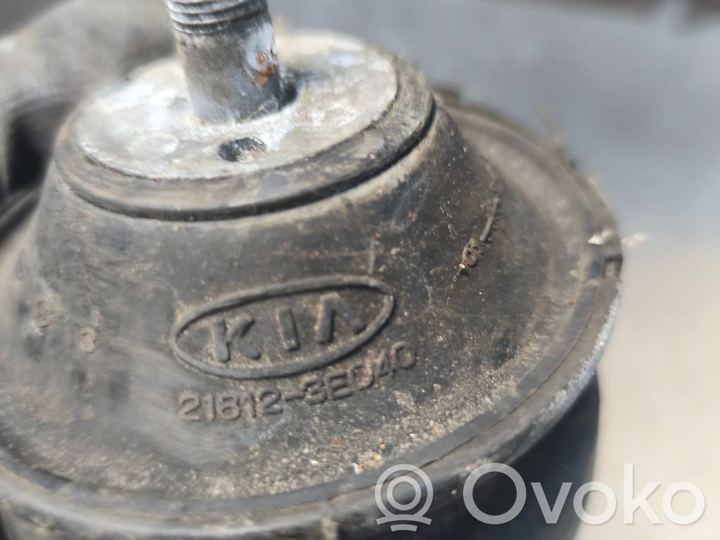 KIA Sorento Engine mount bracket 
