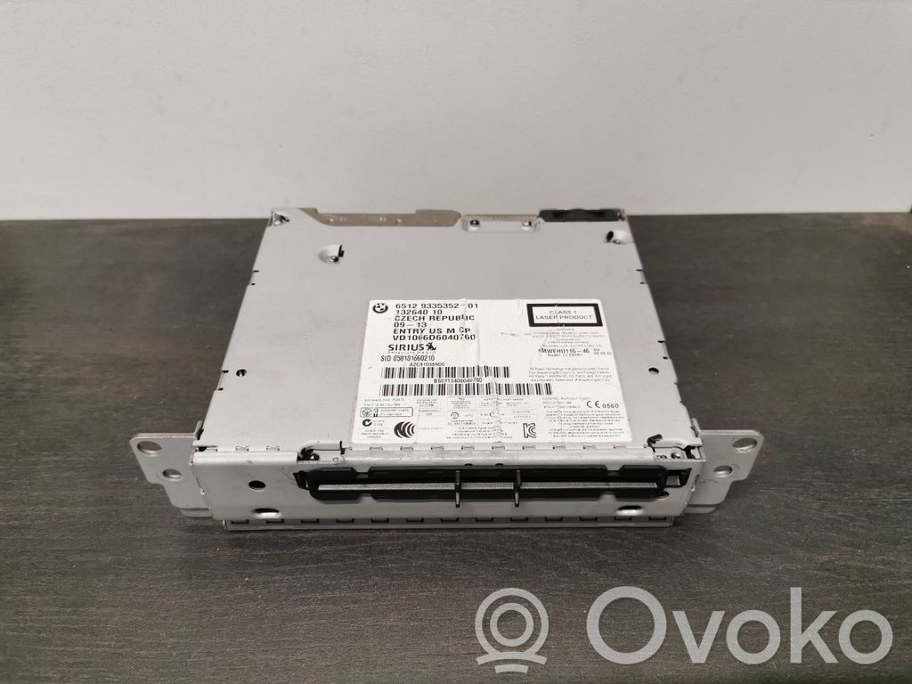 Stacja multimedialna GPS / CD / DVD   65129335352,9335352