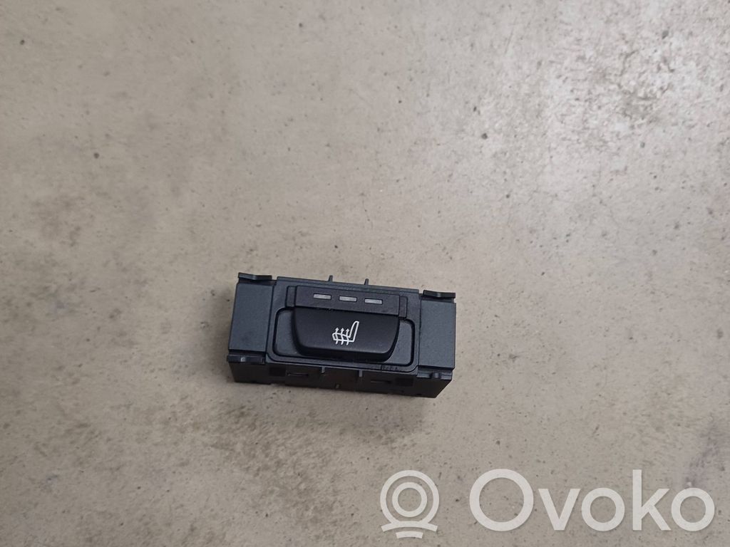 BMW 3 F30 F35 F31 Przełączniki podgrzewania foteli 