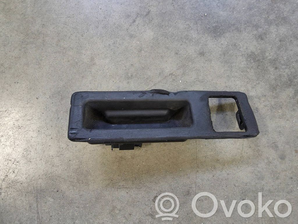 BMW 4 F32 F33 Uchwyt / Rączka zewnętrzna otwierania klapy tylnej / bagażnika 