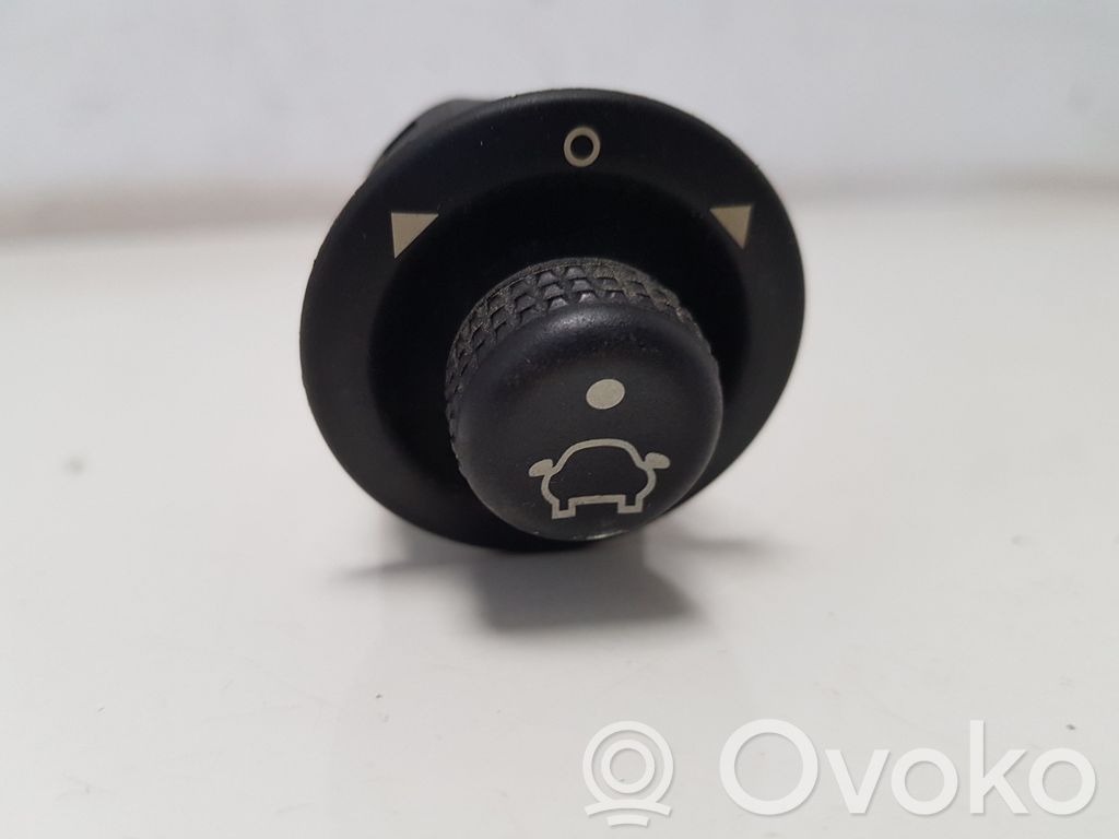 Ford Fiesta Wing mirror switch 