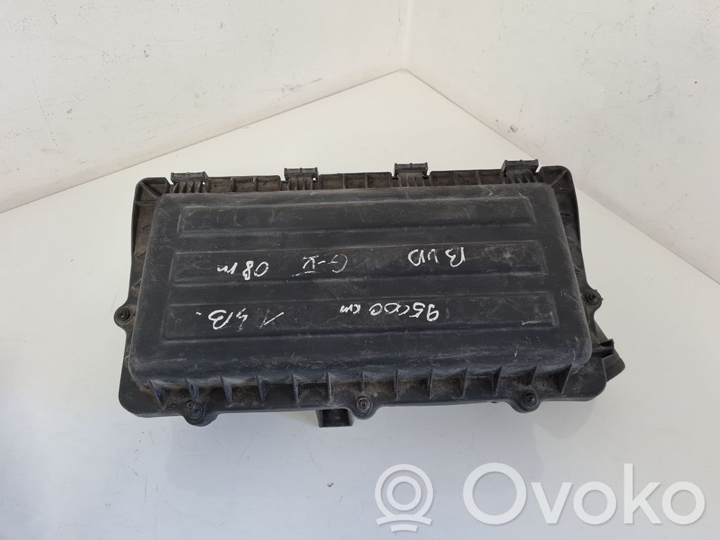 Volkswagen Golf V Oro filtro dėžė 