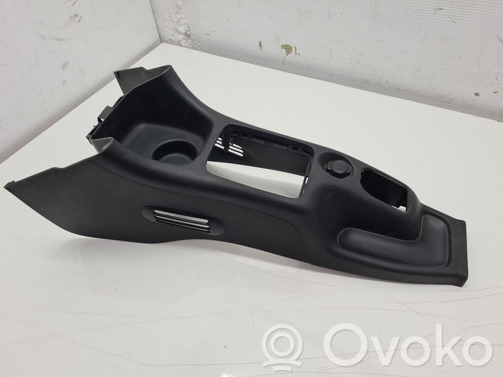 Peugeot 206+ Center console 