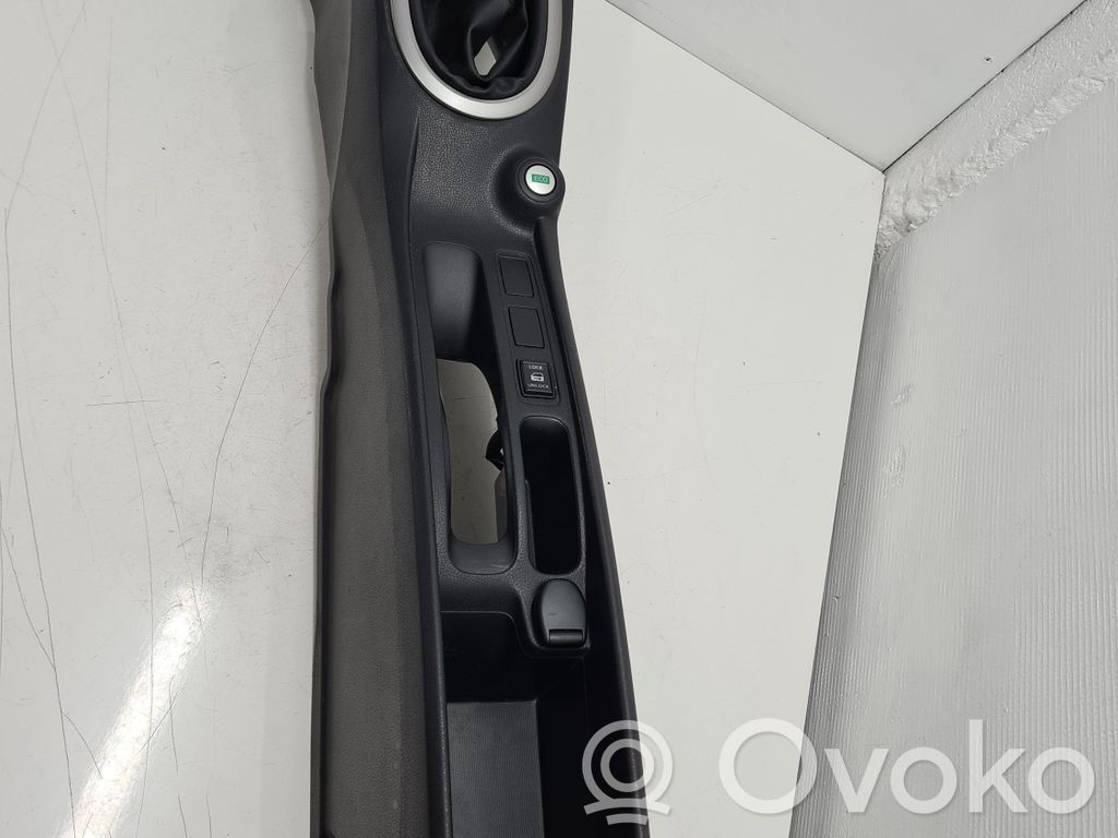 Nissan Note (E12) Center console 