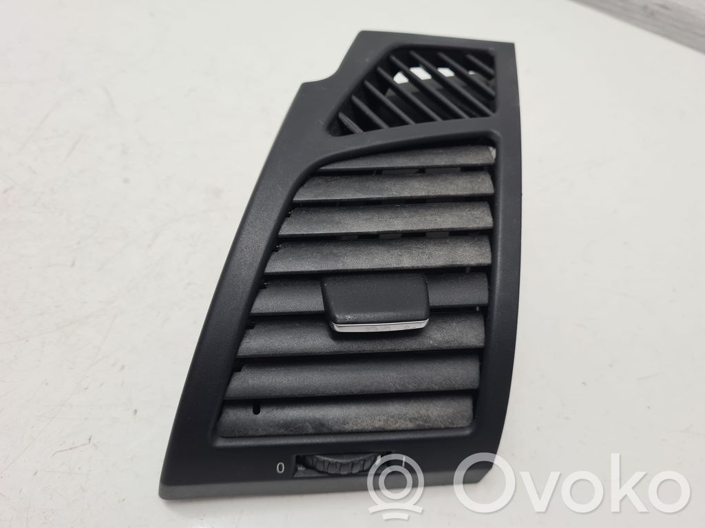 BMW 1 E81 E87 Moldura protectora de la rejilla de ventilación lateral del panel 