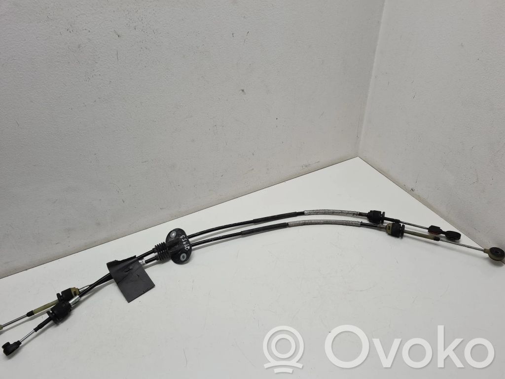 Ford Focus Gear shift cable linkage 