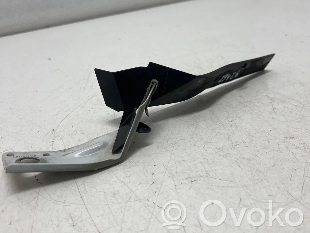 Opel Corsa E Lokasuojan kannake 