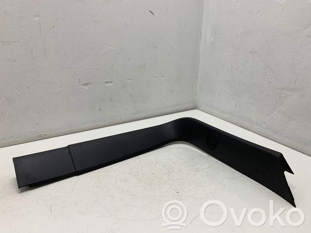 Volvo XC40 Tailgate trim 