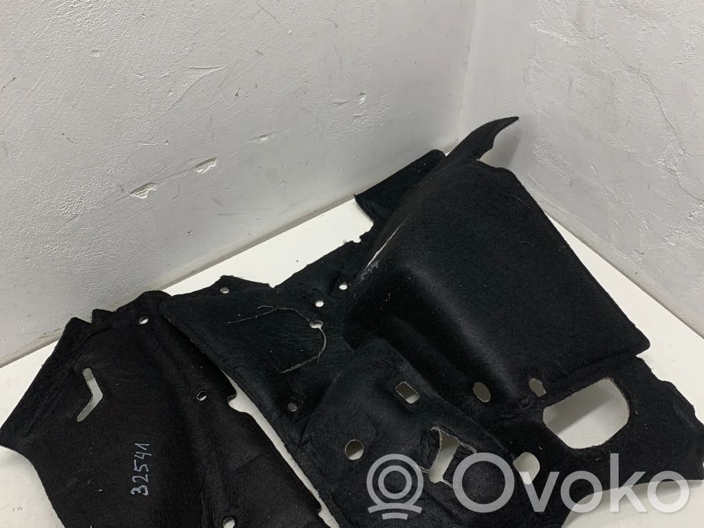 BMW 2 F46 Izolacja akustyczna zapory 