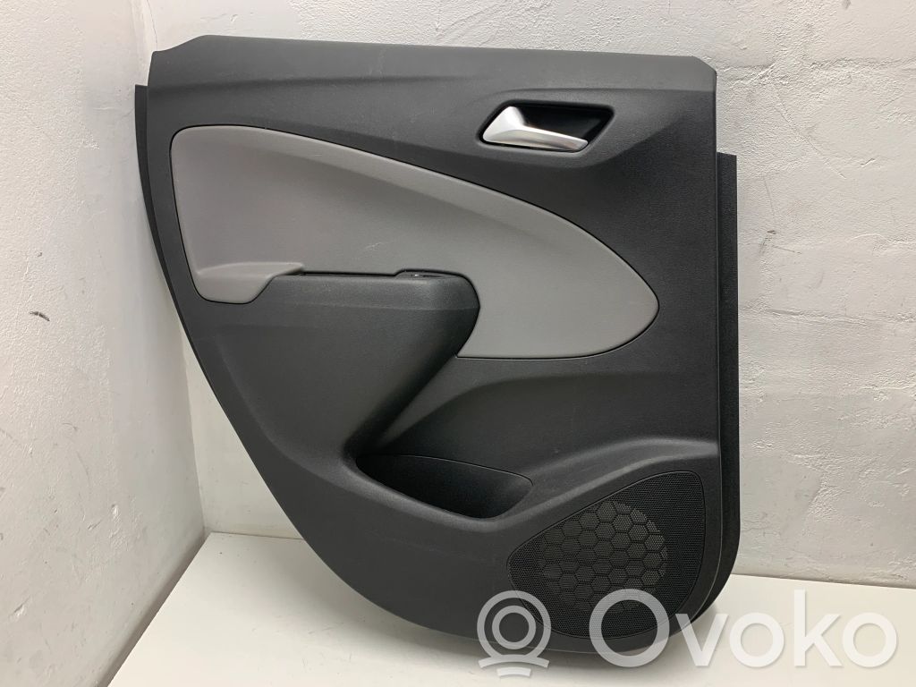 Opel Crossland X Boczki / Poszycie drzwi tylnych 