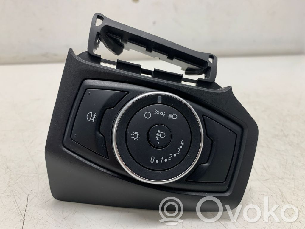 Ford Focus Light switch 