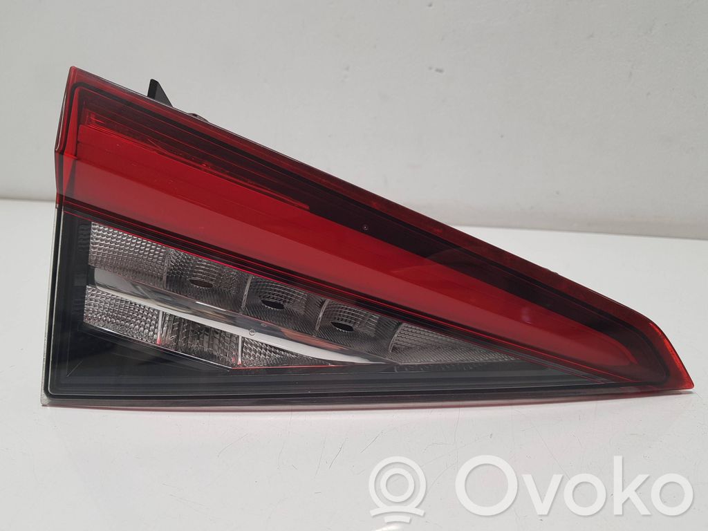 Skoda Kodiaq Lampă spate în capacul portbagajului 