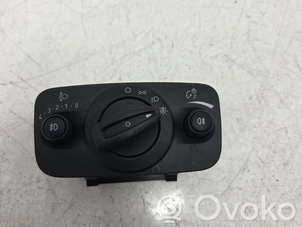Ford Ecosport Light switch 