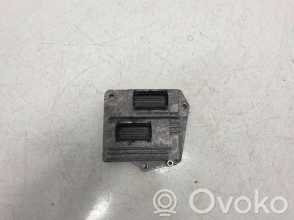 Opel Zafira B Engine control unit/module 