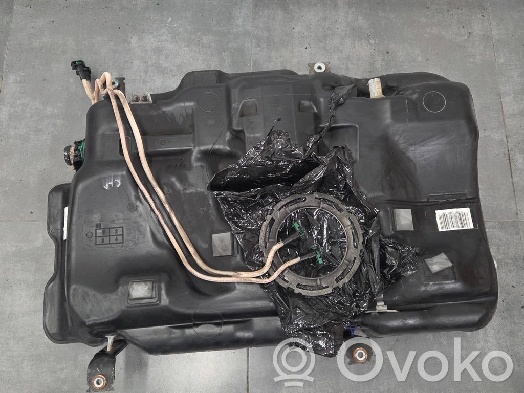 Mercedes-Benz CLA C117 X117 W117 Zbiornik paliwa 