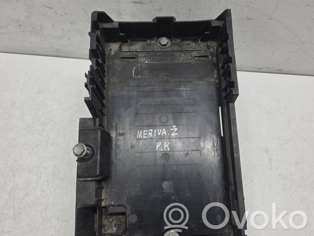 Opel Meriva B Akkulaatikon alusta 