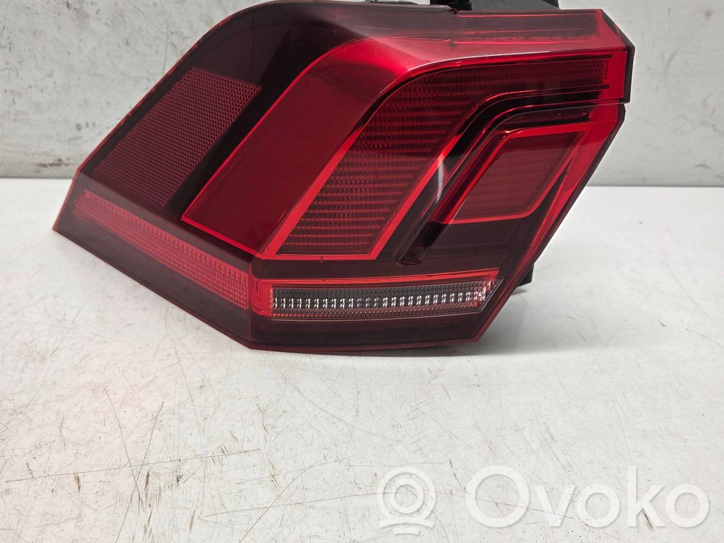 Volkswagen Tiguan Lampă spate în caroserie 