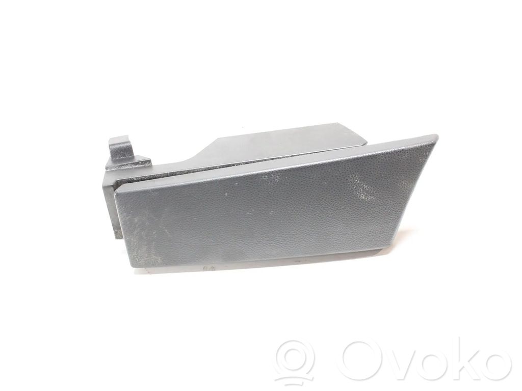 Armrest   7115240