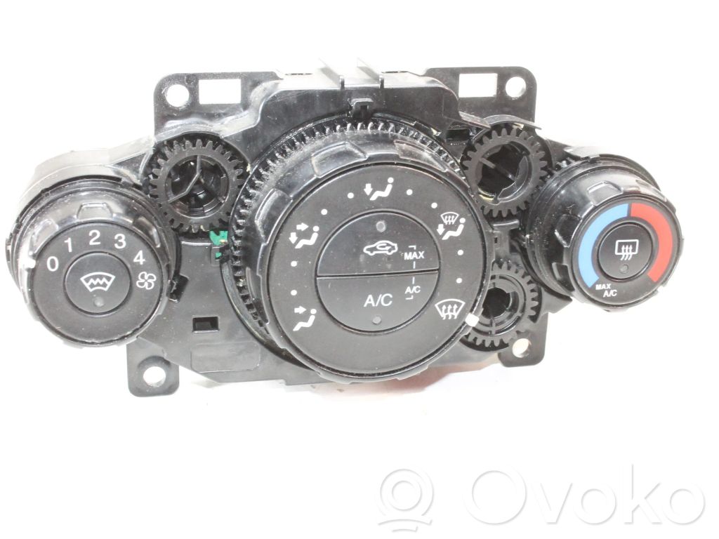 Ford Fiesta Przełącznik / Włącznik nawiewu dmuchawy 