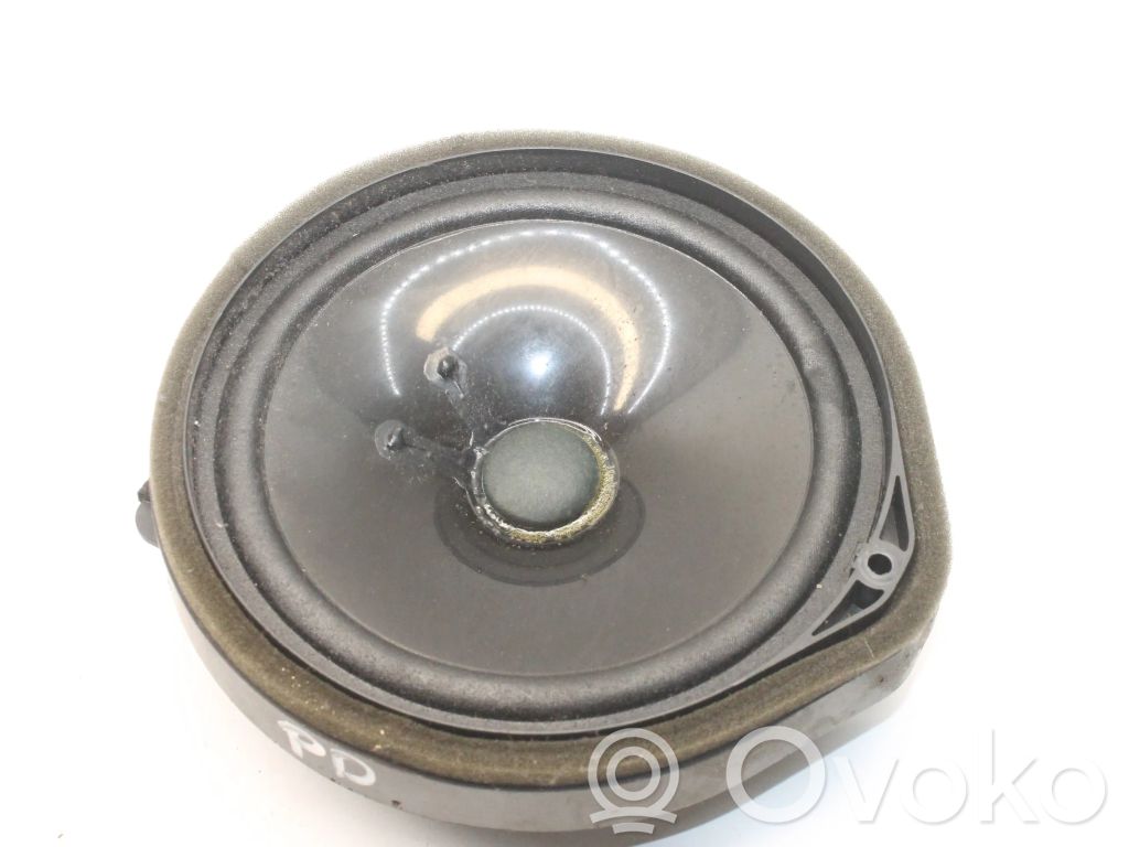 Altavoz de la puerta delantera