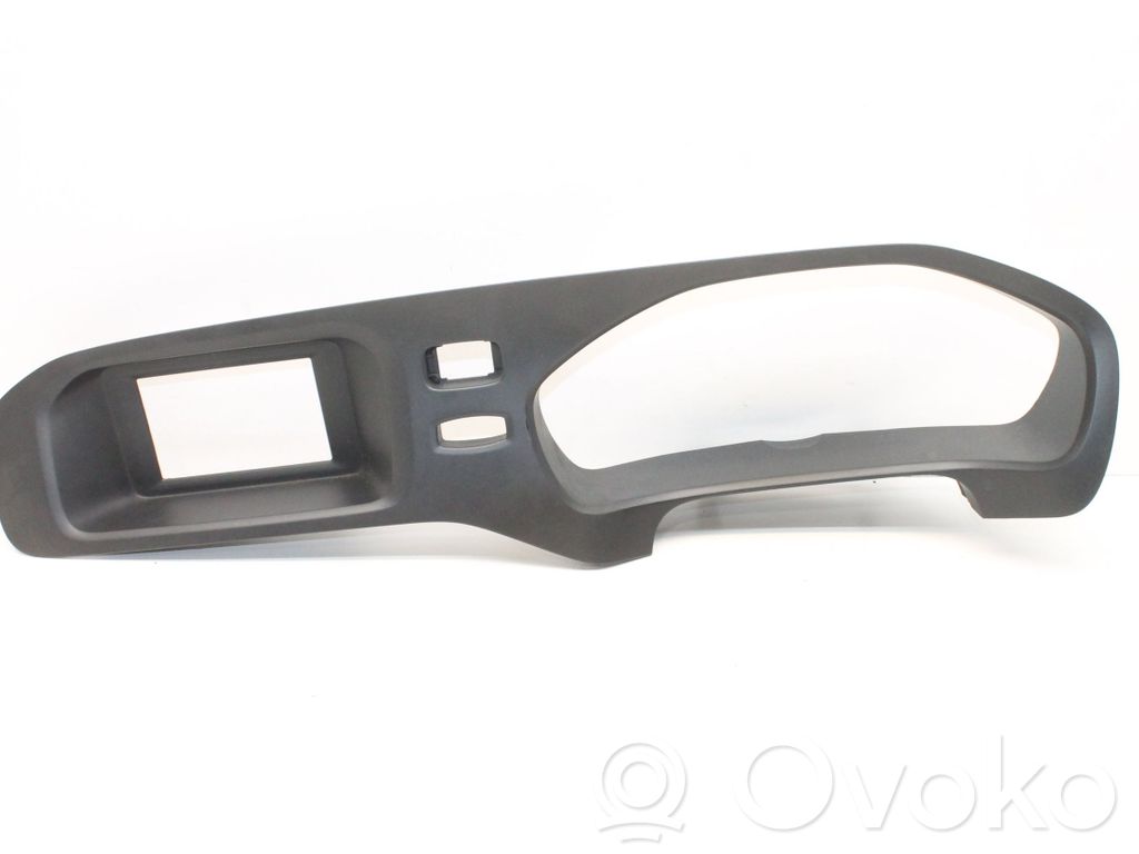 Volvo V40 Cornice cruscotto 